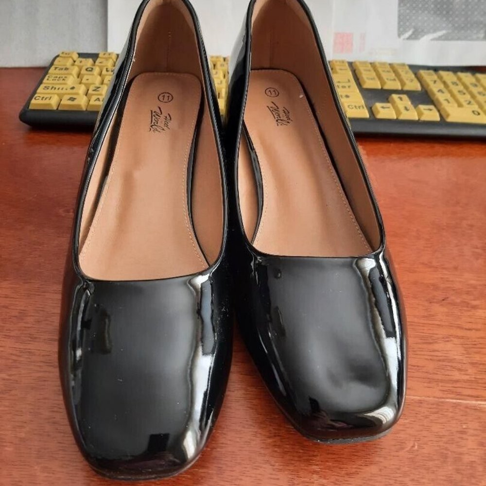 Heel The World Low Block Heel Square Toe Black Pu… - image 1